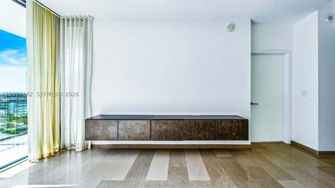 Condo in Miami, Florida, United States 4 - 18799749