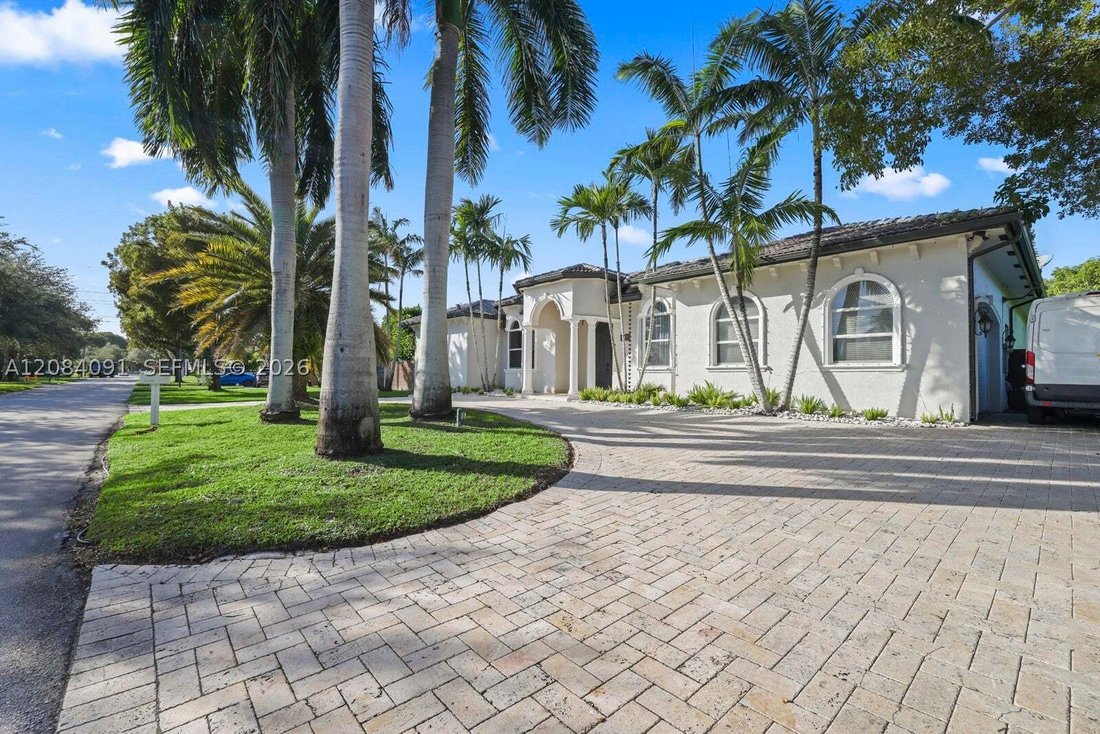 Maison à Cutler Bay, Floride, États-Unis 3 - 18794696
