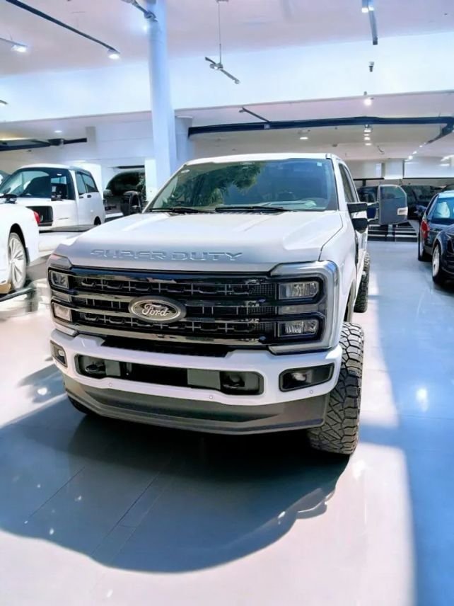Pickup in Los Angeles, CA, United States 5 - 18780949