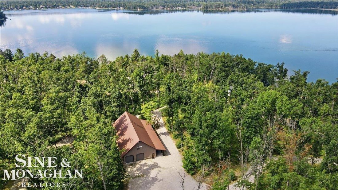 House in Johannesburg, Michigan, United States 1 - 18795054