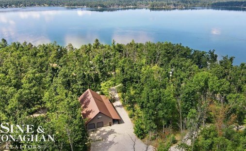 House in Johannesburg, Michigan, United States 1