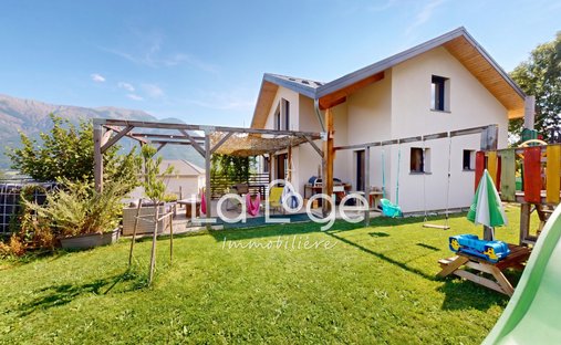 Villa in Saint-Bonnet-en-Champsaur, Provence-Alpes-Côte d'Azur, France 1