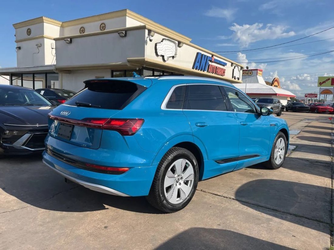 Suv in Houston, TX, United States 5 - 18801577