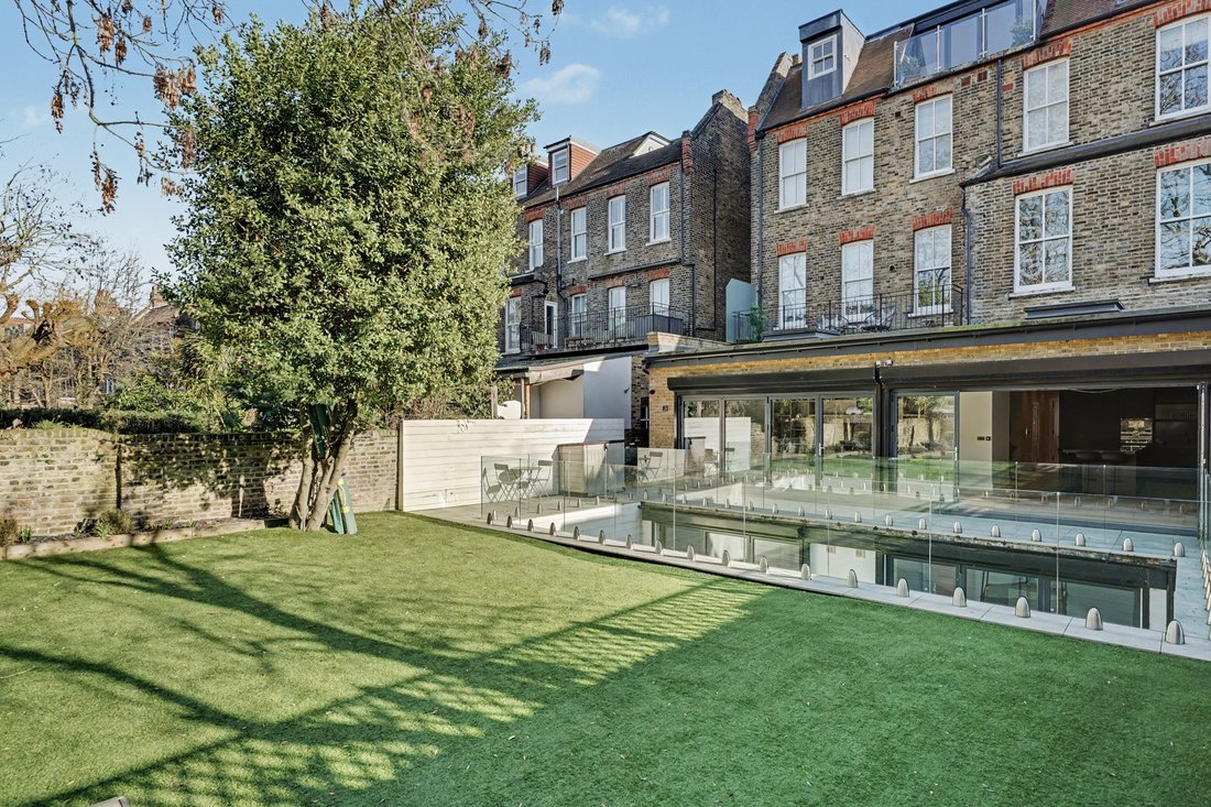 Apartment in South Hampstead, Camden, England 1 - 18803298