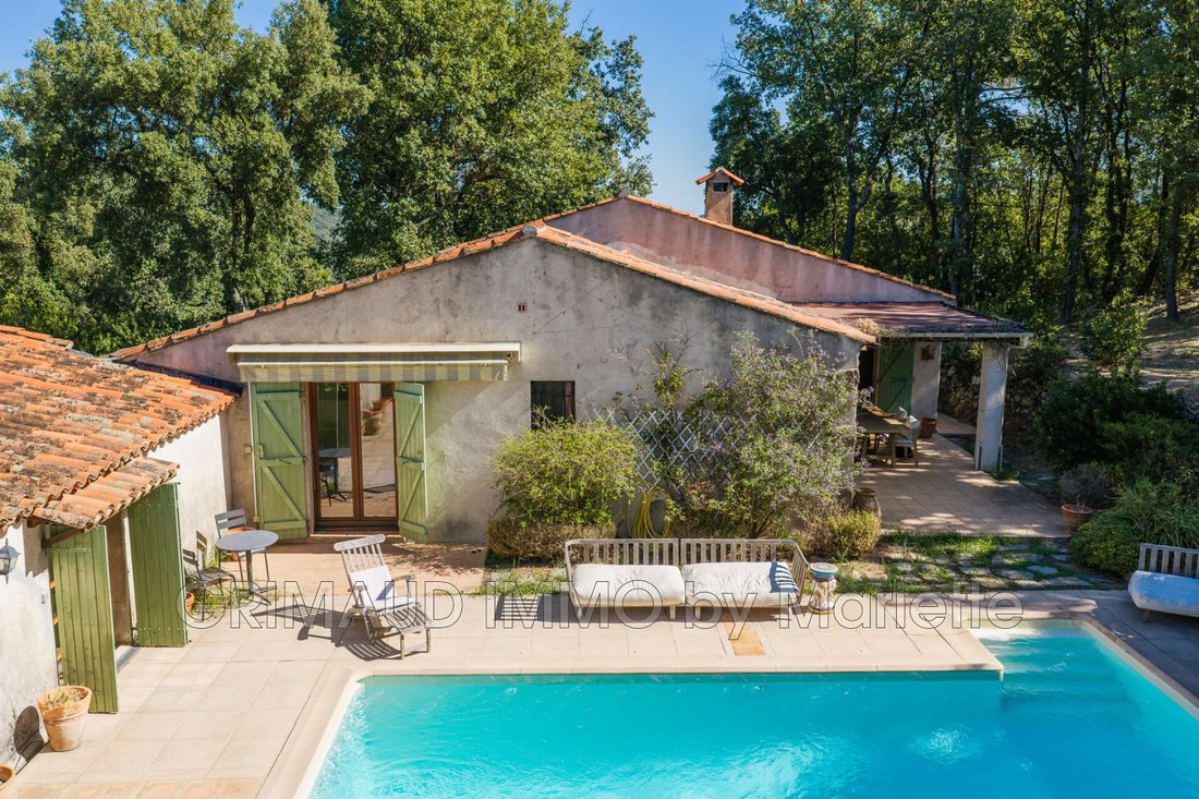Villa en La Garde-Freinet, Provenza-Alpes-Costa Azul, Francia 2 - 15084698