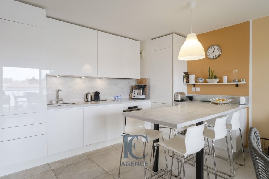 Appartamento a Six-Fours-les-Plages, Provenza-Alpi-Costa Azzurra, Francia 4 - 18793507
