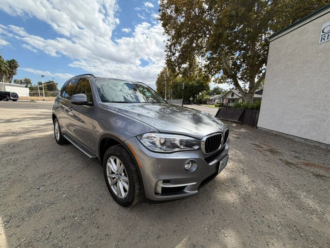 Suv in Tracy, CA, United States 2 - 18803092