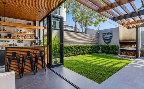 Country House in Sea Point, Atlantic Seaboard, Cape Town 1