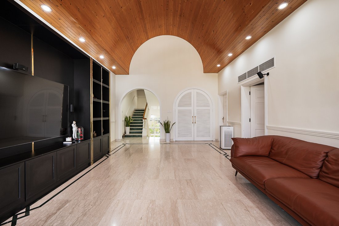Villa in Al Wasl, Dubai, United Arab Emirates 3 - 18797392