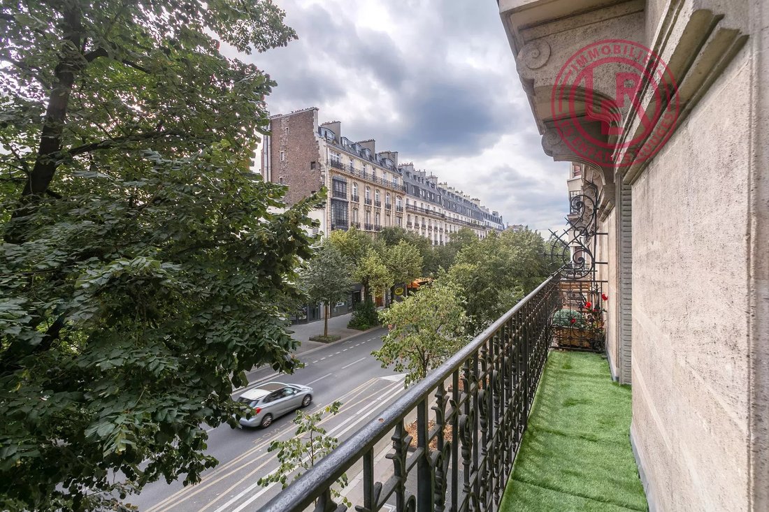 Apartment in Belleville-Saint Maur, Paris 11e Arrondissement, Paris 2 - 18793133