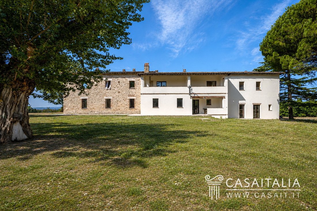 Country House in Todi, Umbria, Italy 4 - 18804869