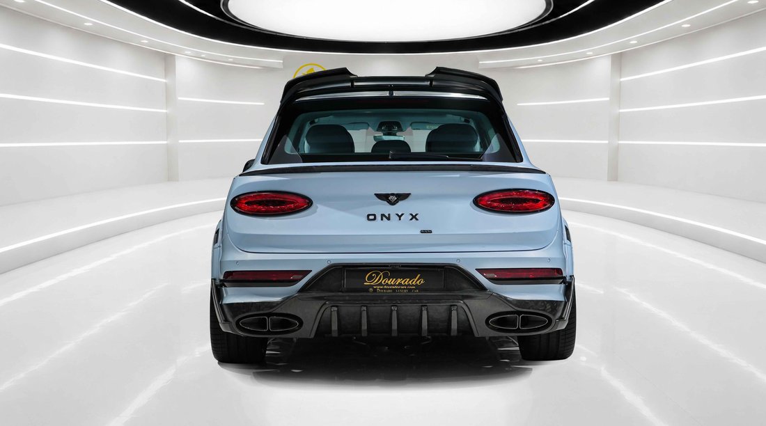 Suv in Dubai, United Arab Emirates 5 - 18804843