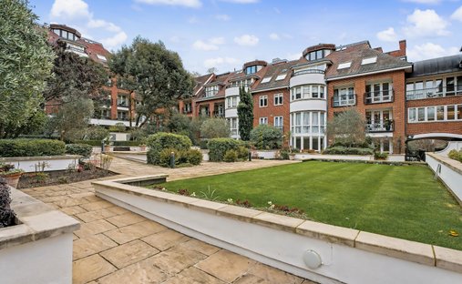 Apartment in Hampstead, Camden, England 1