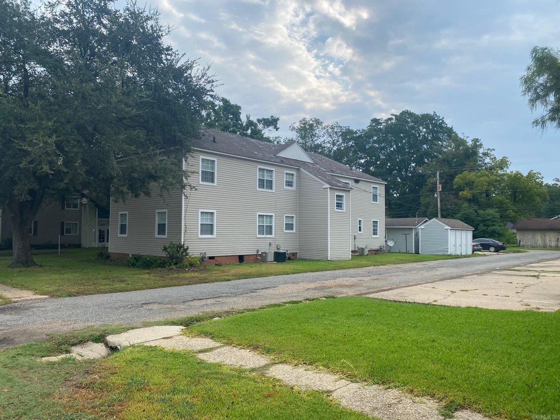 Crossett, Arkansas, United States 3 - 18804956