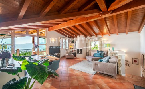 Villa in Torri del Benaco, Veneto, Italy 1