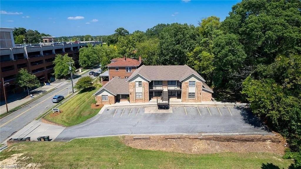 Apartamento en Greensboro, Carolina del Norte, Estados Unidos 1 - 18805076