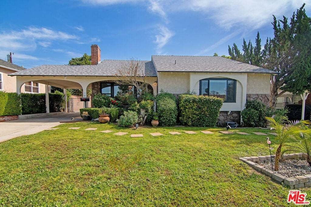 House in Burbank, California, United States 1 - 18805062