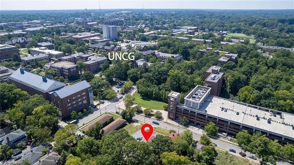 Apartamento en Greensboro, Carolina del Norte, Estados Unidos 2 - 18805076