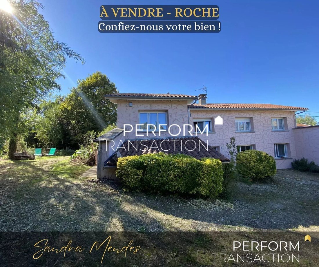 Maison à Roche, Auvergne-Rhône-Alpes, France 1 - 18796407