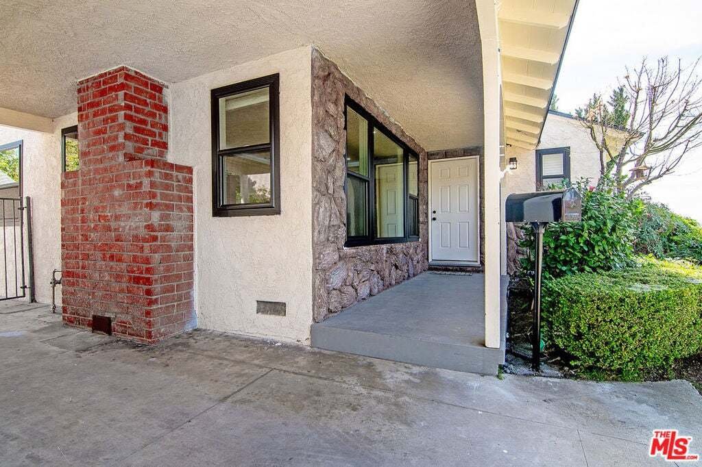 House in Burbank, California, United States 4 - 18805062