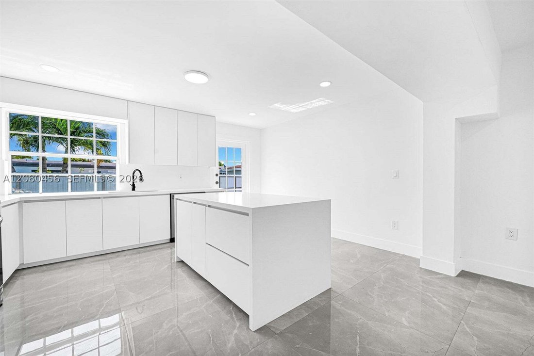 House in Miami, Florida, United States 5 - 18805681