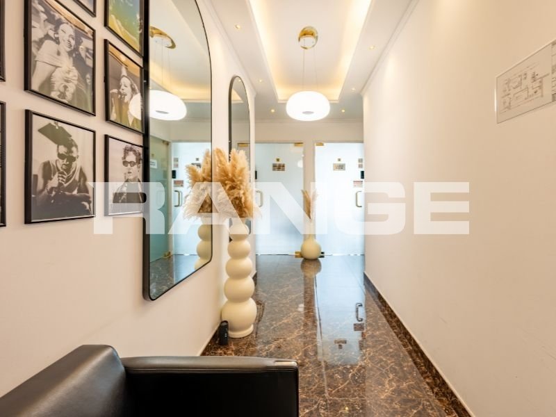 Business Bay, Dubai, United Arab Emirates 5 - 18805585
