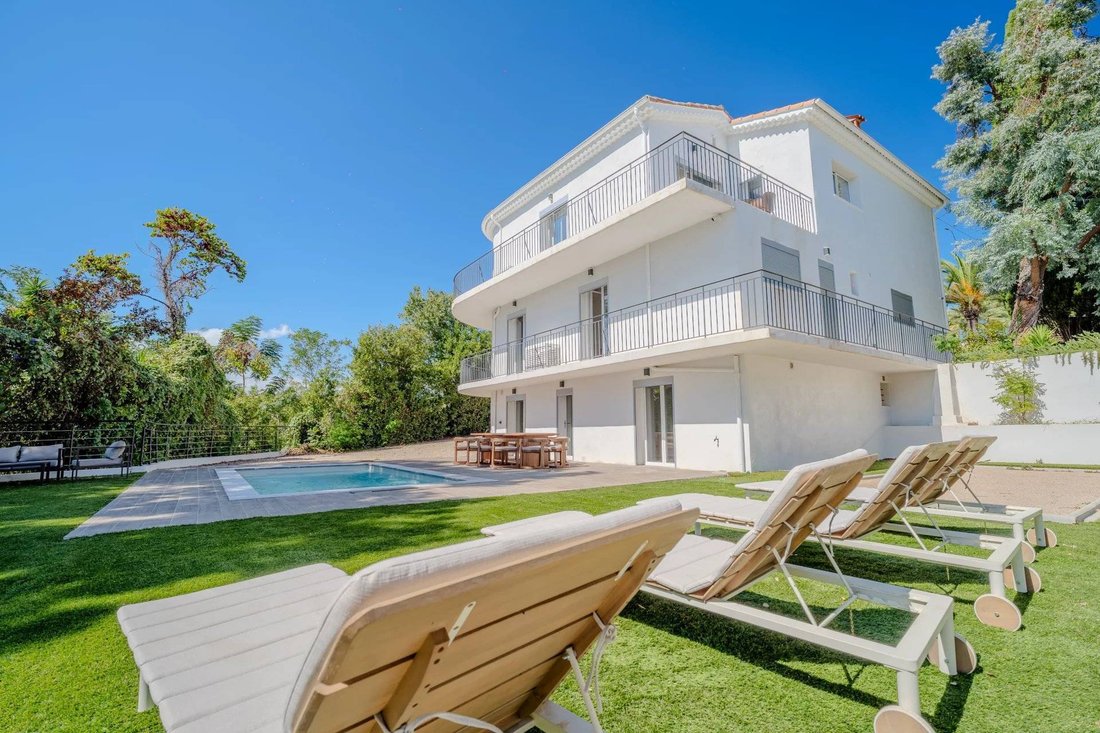 Villa in Les Cougoulins-Rastines, Antibes, Frankreich 1 - 18787721