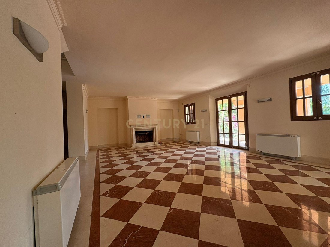 Villa en Estepona, Andalucía, España 2 - 18805640