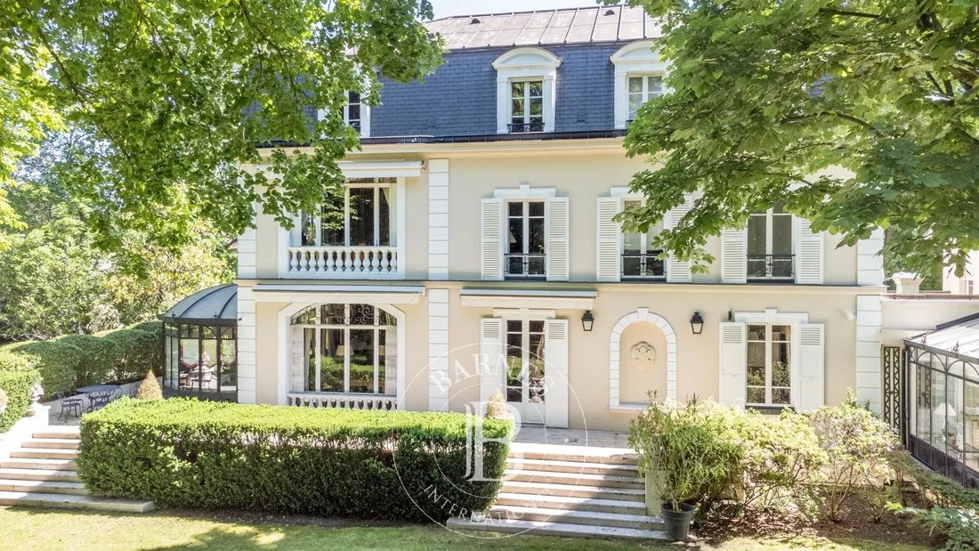House in Le Vésinet, Ile-de-France, France 2 - 18805538