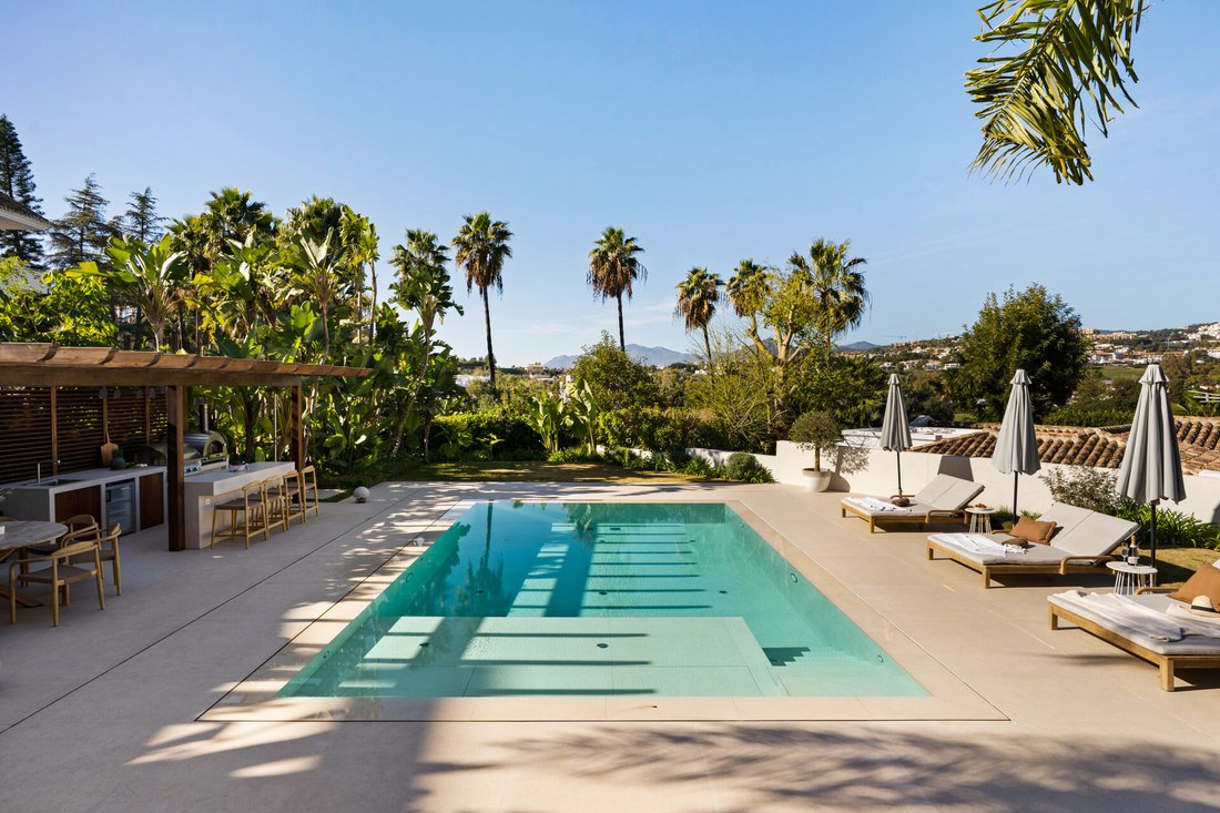 Villa en Nueva Andalucía, Marbella, España 1 - 18805750