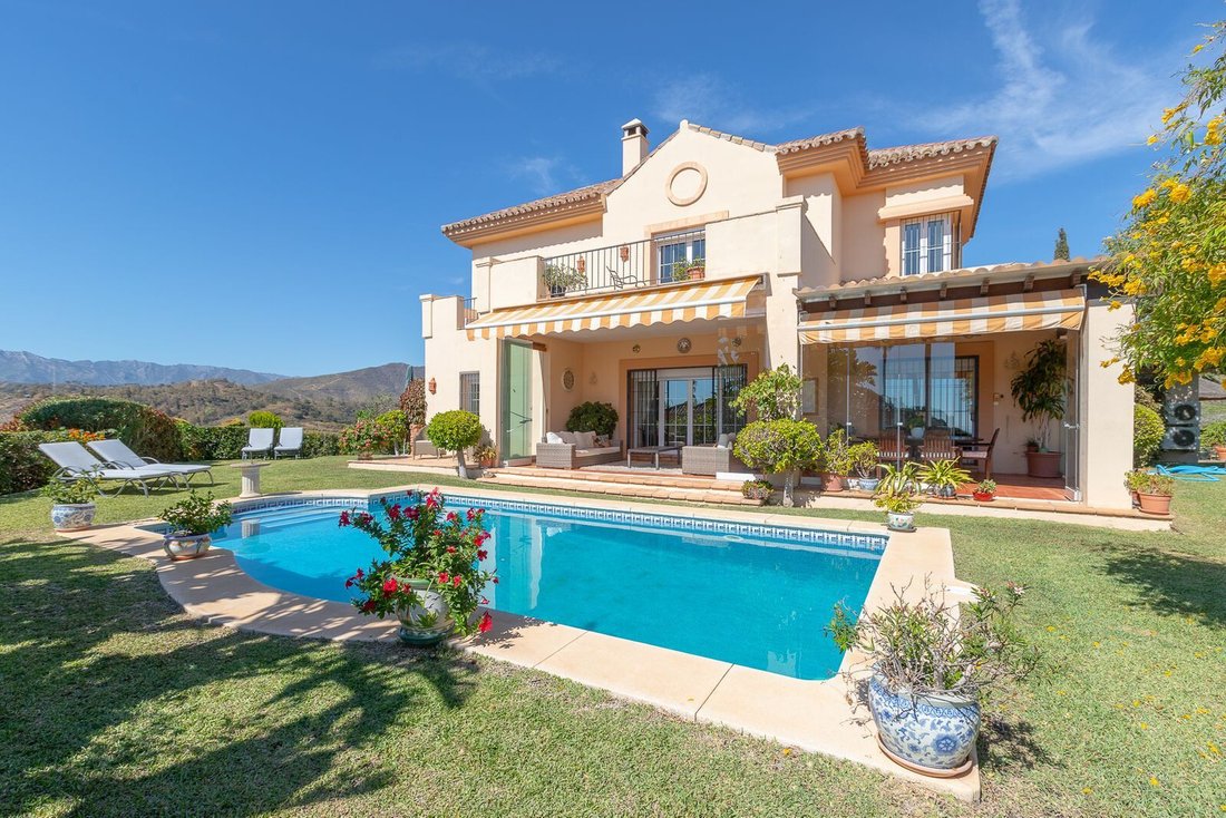 Villa en Elviria-Cabopino, Marbella, España 2 - 18805699