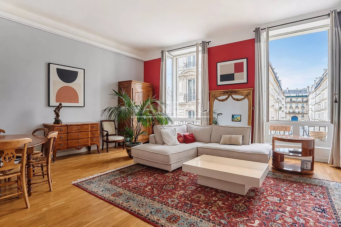Apartment in Clichy-Trinité, Paris 9e Arrondissement, Paris 1 - 18805513