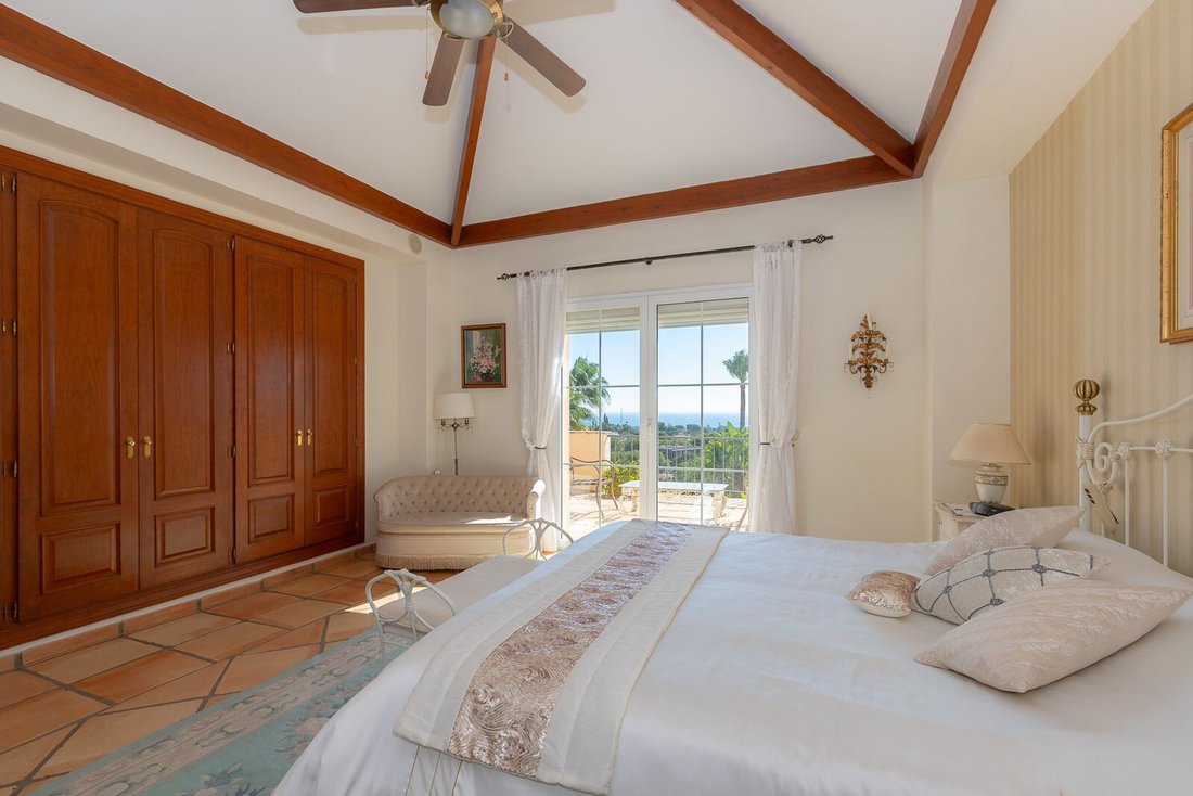 Villa en Elviria-Cabopino, Marbella, España 4 - 18805699