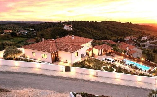 Townhouse in Colmeias e Memoria, Leiria District, Portugal 1