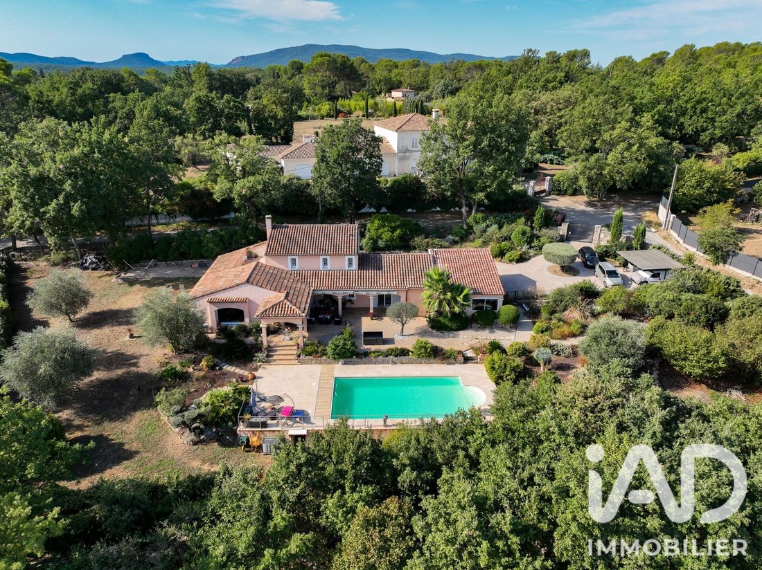House in Saint-Paul-en-Forêt, Provence-Alpes-Côte d'Azur, France 1 - 18806824
