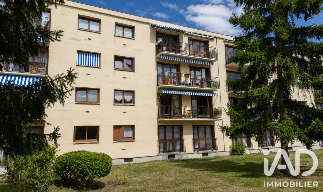 Apartment in Nord Ouest, Le Mesnil-le-Roi, France 3 - 18806774