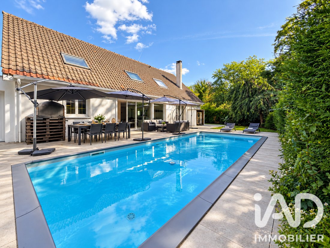 House in Santeny, Ile-de-France, France 1 - 18806803