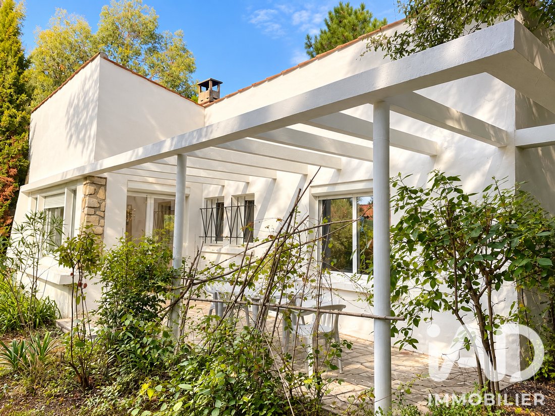 House in Saint-Palais-sur-Mer, Nouvelle-Aquitaine, France 1 - 18806867