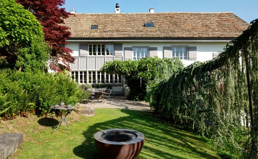 Estate in Oberrieden, Canton of Zurich, Switzerland 1