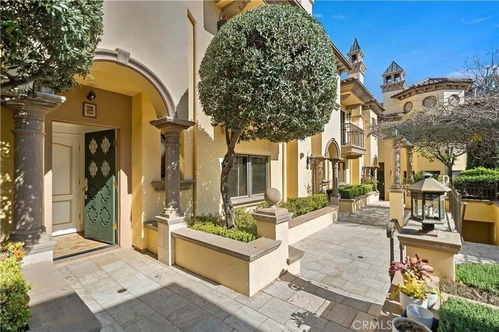 Townhouse in Altadena, California, United States 3 - 17296904