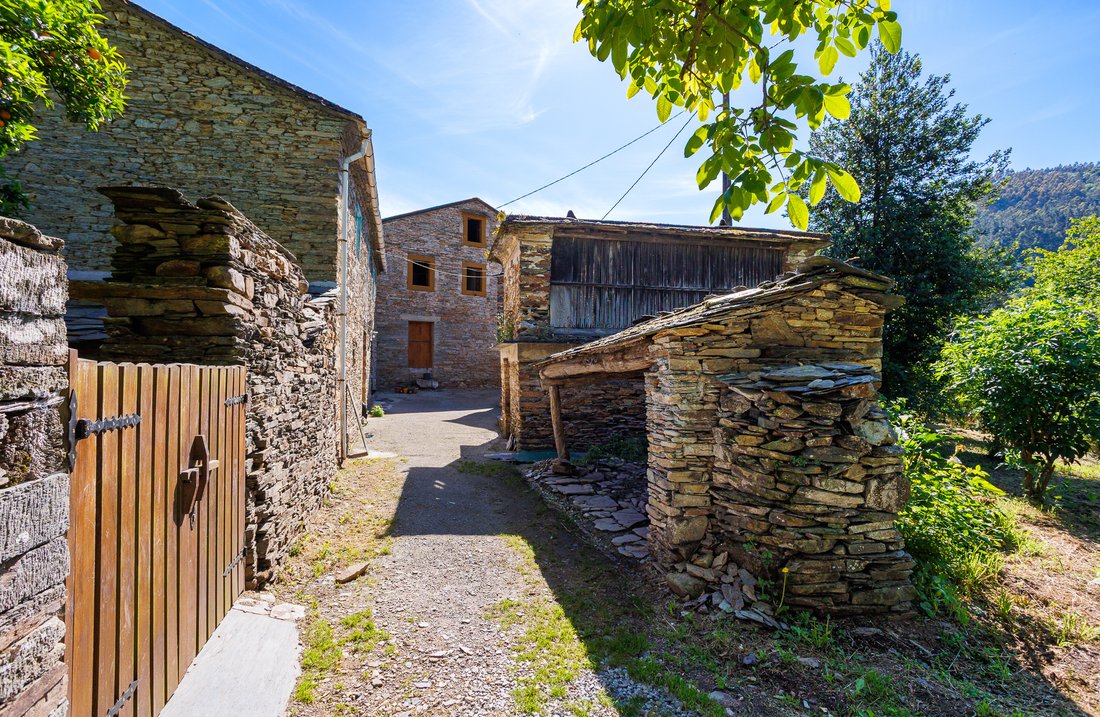 Estate in A Pontenova, Galicia, Spain 3 - 18805880
