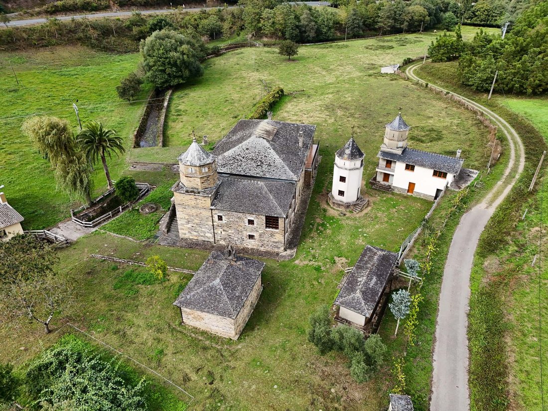 Estate in A Pontenova, Galicia, Spain 3 - 18805940