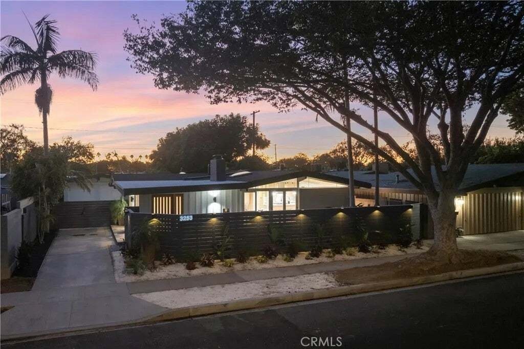 Casa a Signal Hill, California, Stati Uniti 1 - 18805967
