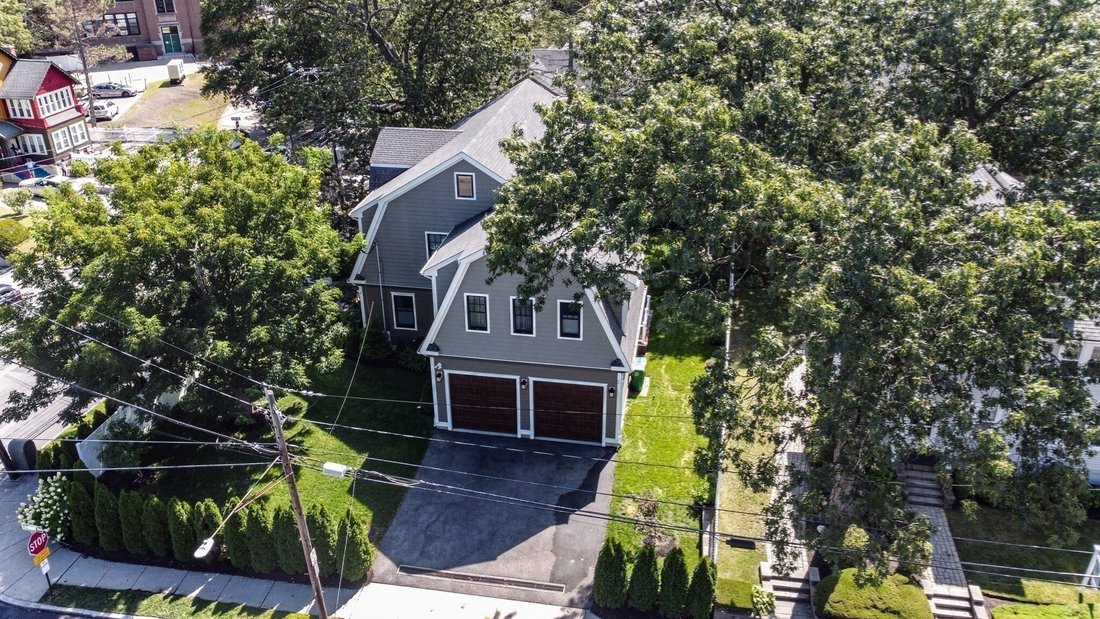 House in Newton, Massachusetts, United States 2 - 17908292