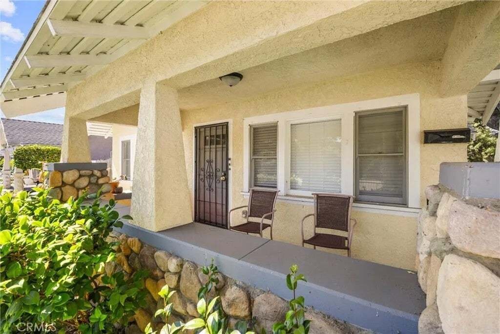 La Verne, California, United States 5 - 18579379
