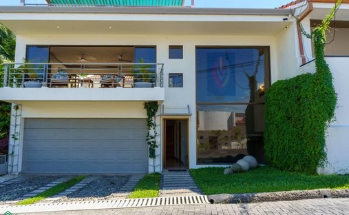 House in Playa Herradura, Puntarenas Province, Costa Rica 1