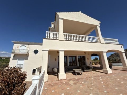 Villa en Benahavís, Andalucía, España 2 - 18806171