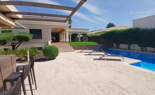 Chalet in Valdepenas, Castile-La Mancha, Spain 1