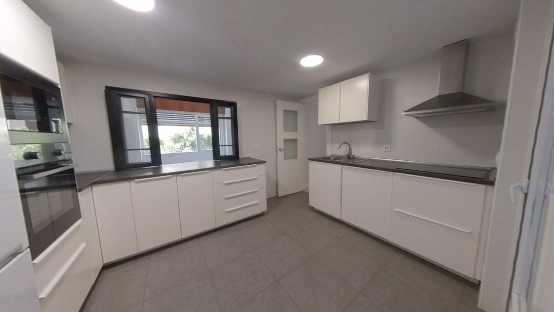 Apartment in Los Remedios, Seville, Spain 4 - 18806201