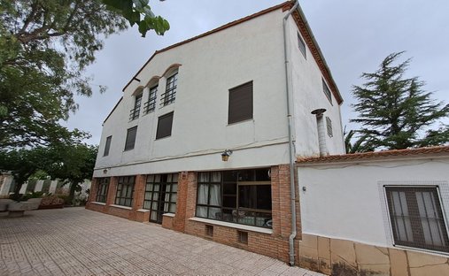 Farm Ranch in Vila-seca, Catalonia, Spain 1